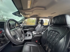 Used 2018  Chevrolet Silverado 2500HD 4WD Crew Cab 153&period;7" LTZ at Drivenci Motors near Olmito&comma; TX