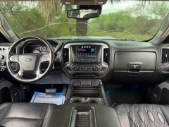 Used 2018  Chevrolet Silverado 2500HD 4WD Crew Cab 153&period;7" LTZ at Drivenci Motors near Olmito&comma; TX