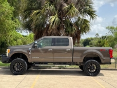 Used 2017  Ford Super Duty F-250 4WD Crew Cab Lariat at Drivenci Motors near Olmito&comma; TX