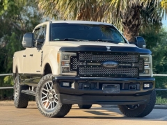 Used 2017  Ford Super Duty F-250 4WD Crew Cab Lariat at Drivenci Motors near Olmito, TX