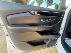 Used 2024 Honda Pilot EX-L 8 Passenger 2WD at Drivenci Motors near Olmito, TX