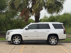 Used 2020 Cadillac Escalade 4d SUV 4WD Luxury at Drivenci Motors near Olmito, TX