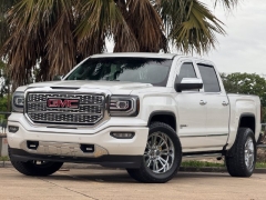 Used 2018  GMC Sierra 1500 4WD Crew Cab 143&period;5" Denali at Drivenci Motors near Olmito&comma; TX