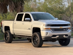 Used 2017  Chevrolet Silverado 1500 4WD Crew Cab LT Z71 at Drivenci Motors near Olmito&comma; TX