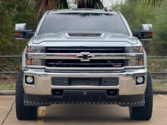 Used 2018  Chevrolet Silverado 2500HD 4WD Crew Cab 153&period;7" LTZ at Drivenci Motors near Olmito&comma; TX