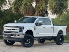 Used 2017 Ford Super Duty F-250 4WD Crew Cab Lariat at Drivenci Motors near Olmito, TX