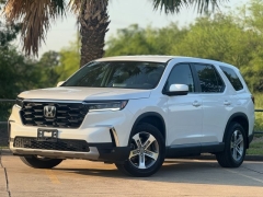 Used 2024 Honda Pilot EX-L 8 Passenger 2WD at Drivenci Motors near Olmito, TX