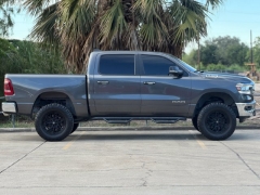 Used 2019  Ram 1500 4WD Crew Cab Big Horn&sol;Lone Star at Drivenci Motors near Olmito&comma; TX