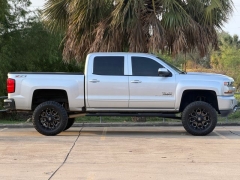 Used 2017  Chevrolet Silverado 1500 4WD Crew Cab LT Z71 at Drivenci Motors near Olmito&comma; TX