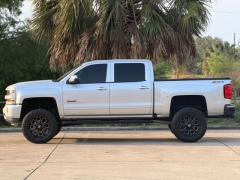 Used 2017  Chevrolet Silverado 1500 4WD Crew Cab LT Z71 at Drivenci Motors near Olmito&comma; TX