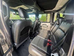 Used 2018  Jeep Wrangler Unlimited 4d SUV 4WD Sahara at Drivenci Motors near Olmito&comma; TX