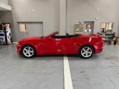 Used 2020  Chevrolet Camaro 2d Convertible 1LT Turbo at J's Auto near Manchester&comma; IA