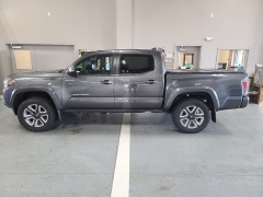 Used 2016 Toyota Tacoma 4WD Double Cab Limited at J's Auto near Manchester, IA