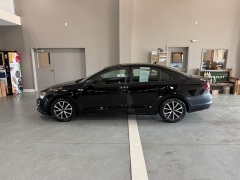 Used 2016  Volkswagen Jetta Sedan 4dr Auto 1&period;4T SE at J's Auto near Manchester&comma; IA