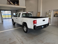 Used 2017  Toyota Tacoma Access Cab 6' Bed I4 4x4 &lpar;Natl&rpar; at J's Auto near Manchester&comma; IA