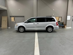 Used 2012 Chrysler Town & Country 4d Wagon Limited at J's Auto near Manchester, IA