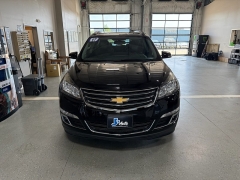 Used 2017  Chevrolet Traverse 4d SUV AWD LT w&sol;2LT at J's Auto near Manchester&comma; IA