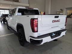 Used 2023  GMC Sierra 1500 4WD Crew Cab 147" Elevation w&sol;3SB at J's Auto near Manchester&comma; IA