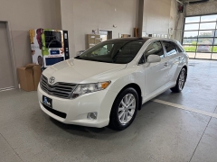 Used 2009  Toyota Venza 4d SUV AWD at J's Auto near Manchester&comma; IA