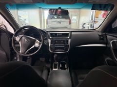Used 2017  Nissan Altima 2&period;5 SV Sedan at J's Auto near Manchester&comma; IA