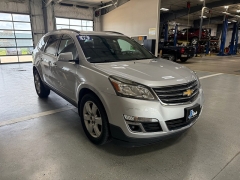 Used 2016  Chevrolet Traverse 4d SUV AWD LT w&sol;1LT at J's Auto near Manchester&comma; IA