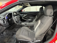 Used 2020  Chevrolet Camaro 2d Convertible 1LT Turbo at J's Auto near Manchester&comma; IA