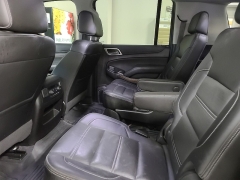 Used 2020  GMC Yukon XL 4d SUV 4WD Denali at J's Auto near Manchester, IA