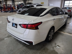 Used 2024  Nissan Altima 2&period;5 S Sedan at J's Auto near Manchester&comma; IA