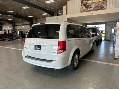 Used 2013 Dodge Grand Caravan 4d Wagon SXT at J's Auto near Manchester, IA