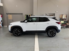 Used 2023  Chevrolet Trailblazer AWD 4dr LT at J's Auto near Manchester&comma; IA