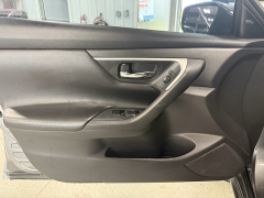 Used 2017  Nissan Altima 2&period;5 SV Sedan at J's Auto near Manchester&comma; IA
