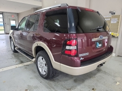 Used 2007  Ford Explorer 4d SUV 4WD Eddie Bauer V6 at J's Auto near Manchester, IA