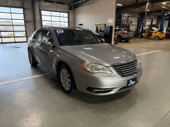 Used 2013  Chrysler 200 4d Sedan Touring at J's Auto near Manchester&comma; IA