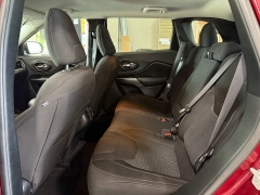 Used 2020  Jeep Cherokee Latitude FWD at J's Auto near Manchester&comma; IA