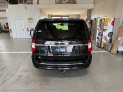 Used 2014  Chrysler Town & Country 4dr Wgn Touring-L at J's Auto near Manchester&comma; IA