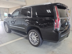 Used 2019  Cadillac Escalade 4d SUV 4WD Luxury at J's Auto near Manchester&comma; IA