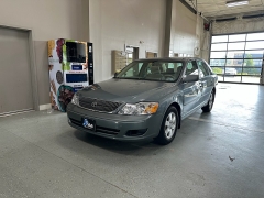 Used 2001 Toyota Avalon 4d Sedan XL Bucket Seats at J's Auto near Manchester, IA