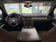 Used 2008  Chevrolet Avalanche 4WD Crew Cab 130" at J's Auto near Manchester&comma; IA