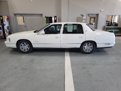 Used 1999 Cadillac DeVille 4d Sedan at J's Auto near Manchester, IA