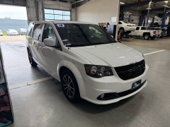 Used 2018  Dodge Grand Caravan SE Plus Wagon at J's Auto near Manchester&comma; IA