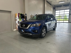 Used 2017 Nissan Pathfinder 4d SUV 4WD Platinum at J's Auto near Manchester, IA