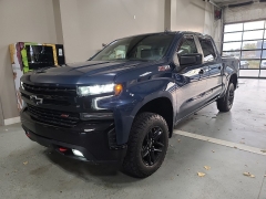 Used 2021  Chevrolet Silverado 1500 4WD Crew Cab 147" LT Trail Boss at J's Auto near Manchester, IA