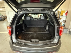 Used 2018  Ford Explorer 4d SUV 4WD Platinum at J's Auto near Manchester&comma; IA