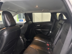 Used 2019 Jeep Cherokee 4d SUV 4WD Overland 2.0L Turbo at J's Auto near Manchester, IA