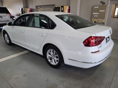 Used 2018  Volkswagen Passat Auto at J's Auto near Manchester&comma; IA