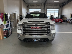 Used 2022  GMC Sierra 2500HD 4WD Crew Cab 159" SLE at J's Auto near Manchester&comma; IA