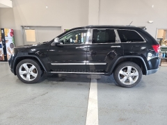 Used 2012  Jeep Grand Cherokee 4WD 4dr Laredo at J's Auto near Manchester&comma; IA