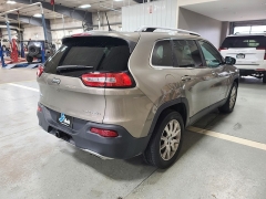 Used 2017  Jeep Cherokee Limited 4x4 at J's Auto near Manchester&comma; IA