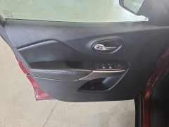 Used 2020  Jeep Cherokee Latitude FWD at J's Auto near Manchester&comma; IA