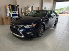 Used 2018  Lexus ES ES 350 FWD at J's Auto near Manchester&comma; IA